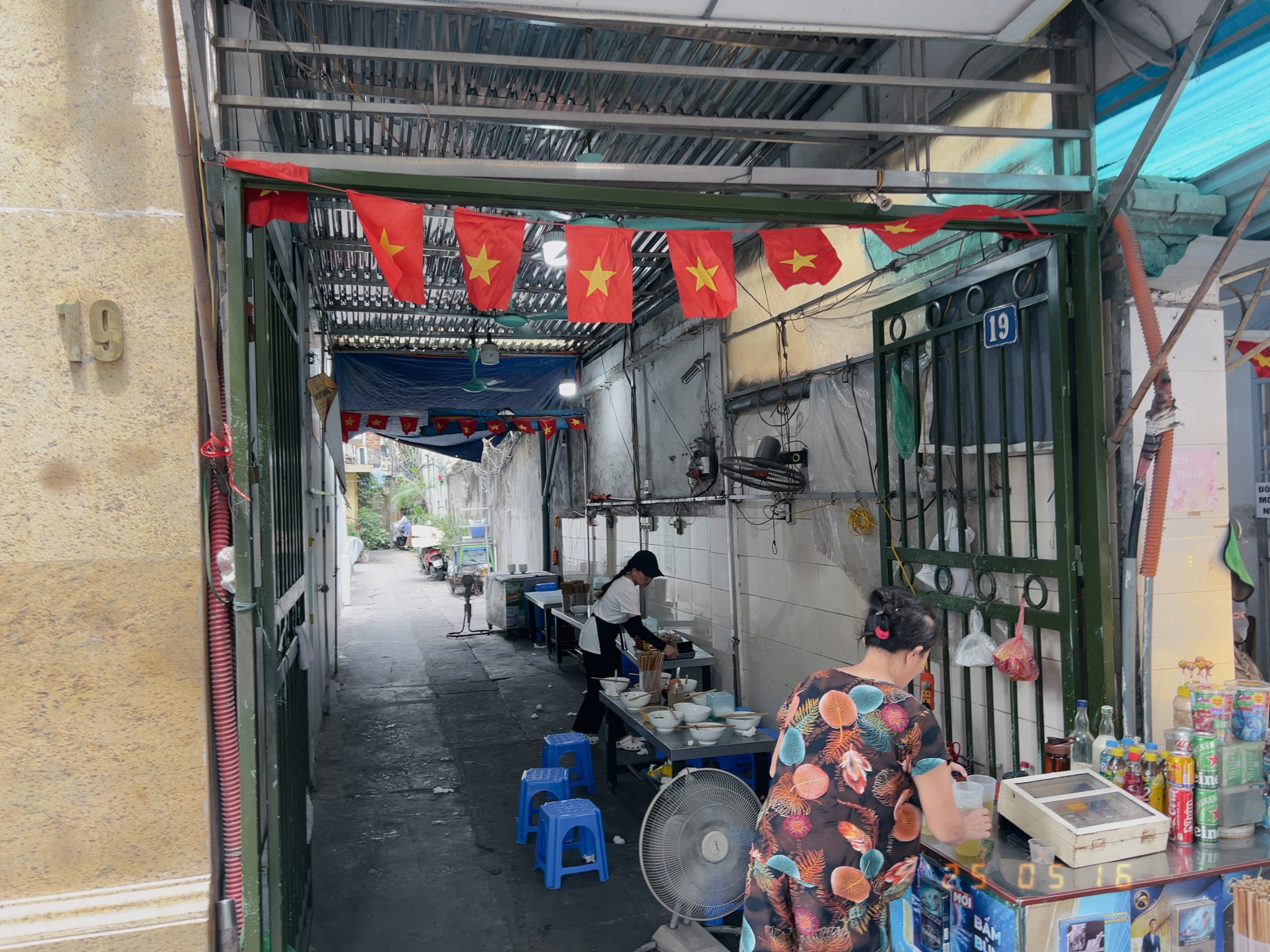 ベトナムのPho Thin(フォー ティン)といお店の食べる場所