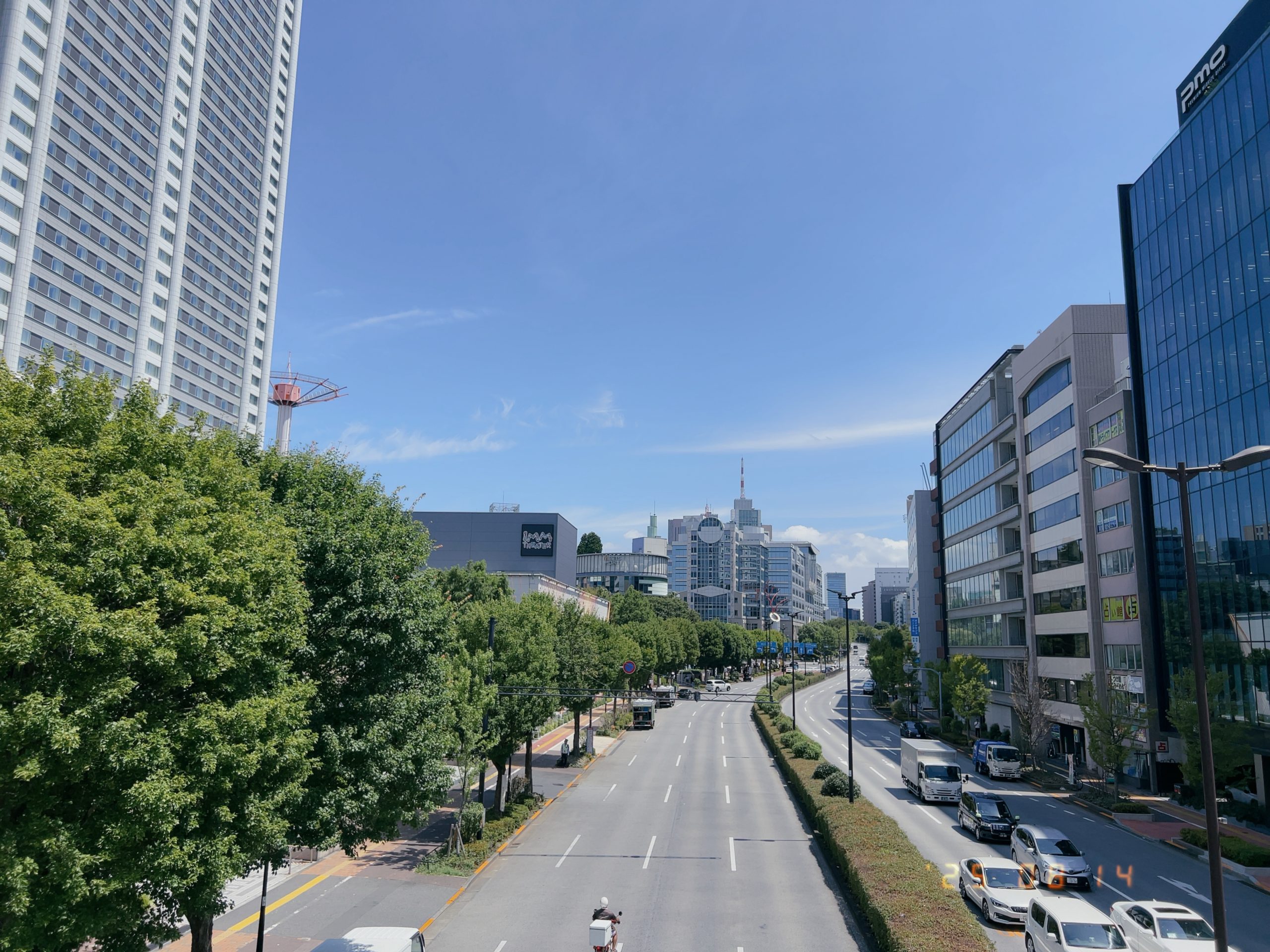 水道橋西通りの写真。後楽橋上から撮影。