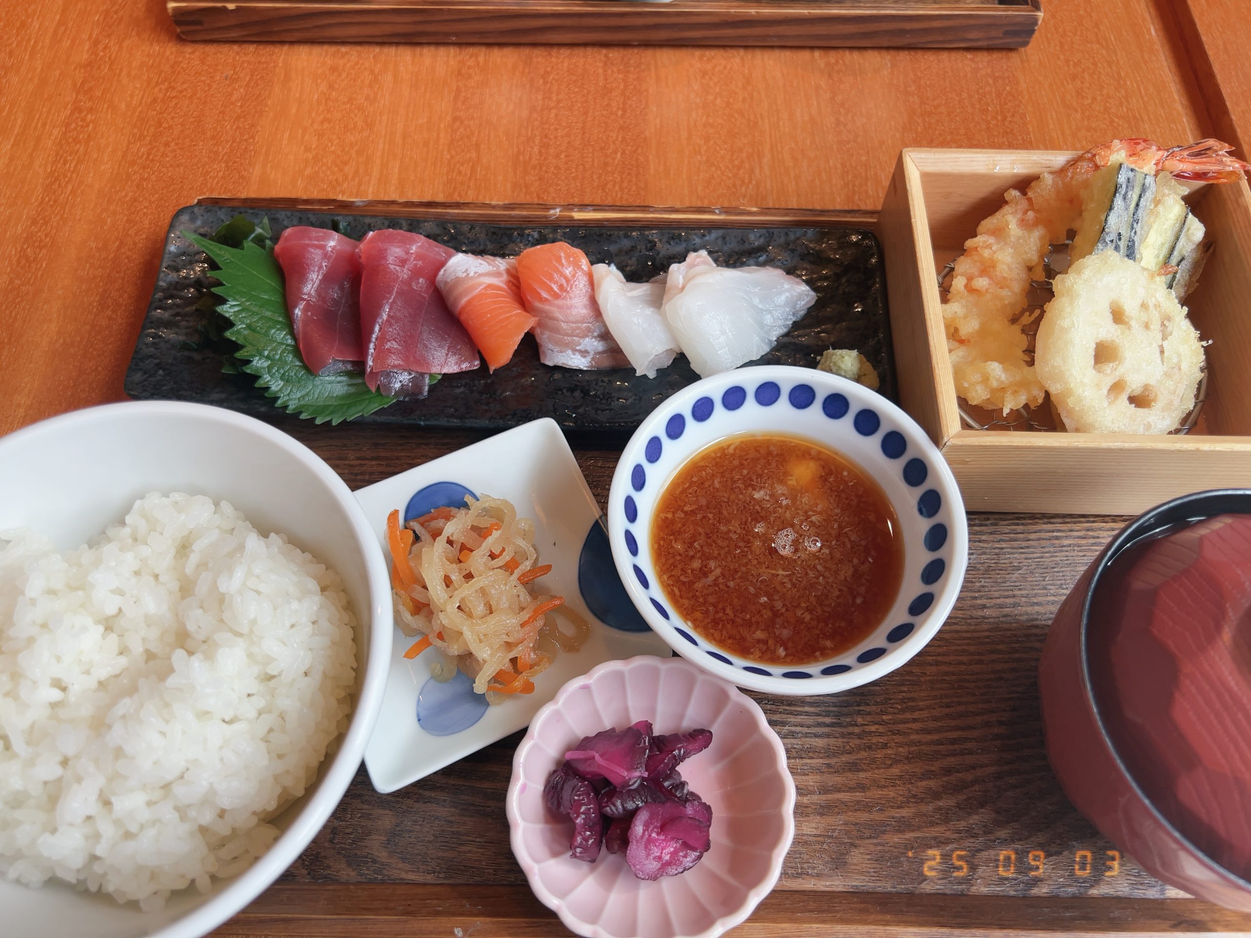 お昼ごはんの写真