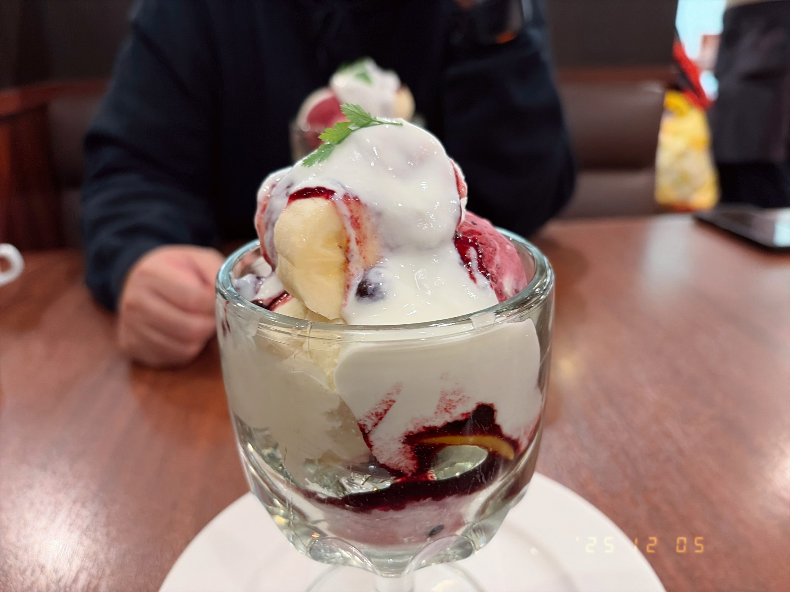 ロイヤルホストのヨーグルトジャーマニーの写真